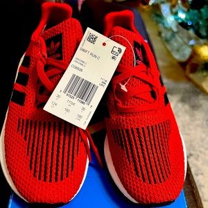 *BRAND NEW* Little kids size 12K Adidas Swift run